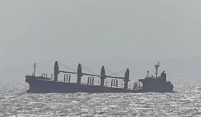 Yemen hükümeti duyurdu: Husilerin vurduğu İngiliz gemisi Rubymar Kızıldeniz’de battı