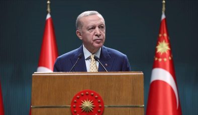 Cumhurbaşkanı Erdoğan, Gayrettepe’deki yangınla ilgili Bakan Yerlikaya’dan bilgi aldı