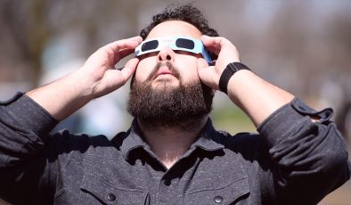 Güneş tutulması etkisi: ABD’de göz ağrılarındaki ani artışı, arama motoru verileri ortaya çıkardı