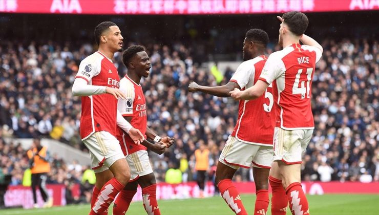 Premier Lig’de Tottenham’ı yenen Arsenal, maç fazlasıyla liderliğini korudu
