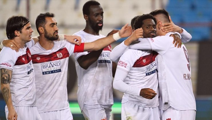 Sivasspor’un deplasmandaki galibiyet hasreti sona erdi