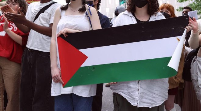 ABD’de Filistin destekçisi öğrencilerin taleplerini onaylayan Rektör Lee üniversiteden uzaklaştırıldı
