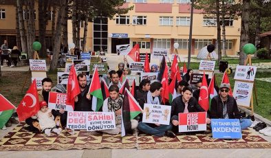 Çorum’da üniversiteliler Gazze için 3 günlük oturma eylemi başlattı