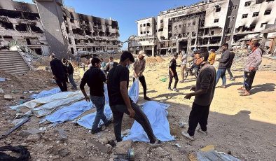 İsrail ordusunun baskın yaptığı Şifa Hastanesinde bulunan üçüncü toplu mezardan 49 ceset çıkarıldı