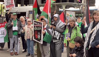Paris’te İsrailli firmaların Eurosatory Fuarı’na katılımlarının engellenmesi için gösteri düzenlendi