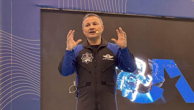 Türkiye’nin ilk astronotu Gezeravcı, Elazığ’da öğrencilerle buluştu